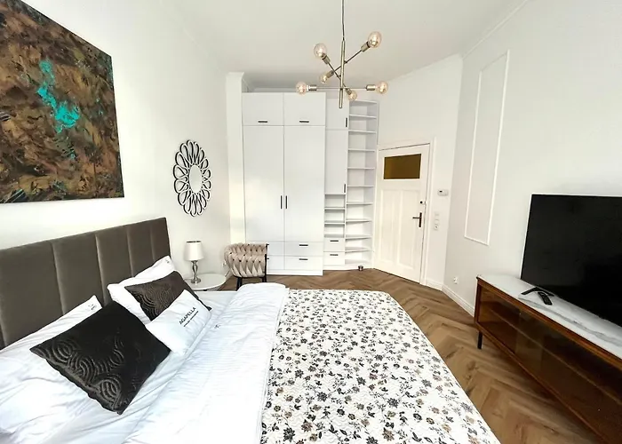 Апартаменты Agapella Apartamenty- Fiszera 350m From The Beach, Free Parking